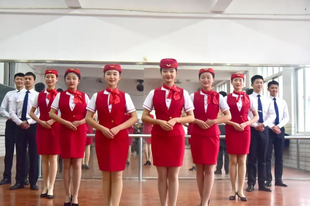 我校旅游管理系高鐵實訓基地正式投入使用