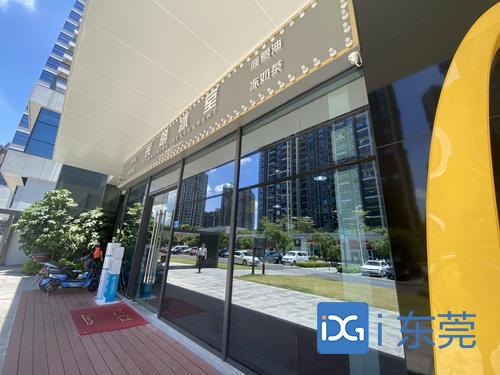 天安數碼城附近兩家熱門餐廳未公示食品安全等級，酒店管理引發關注